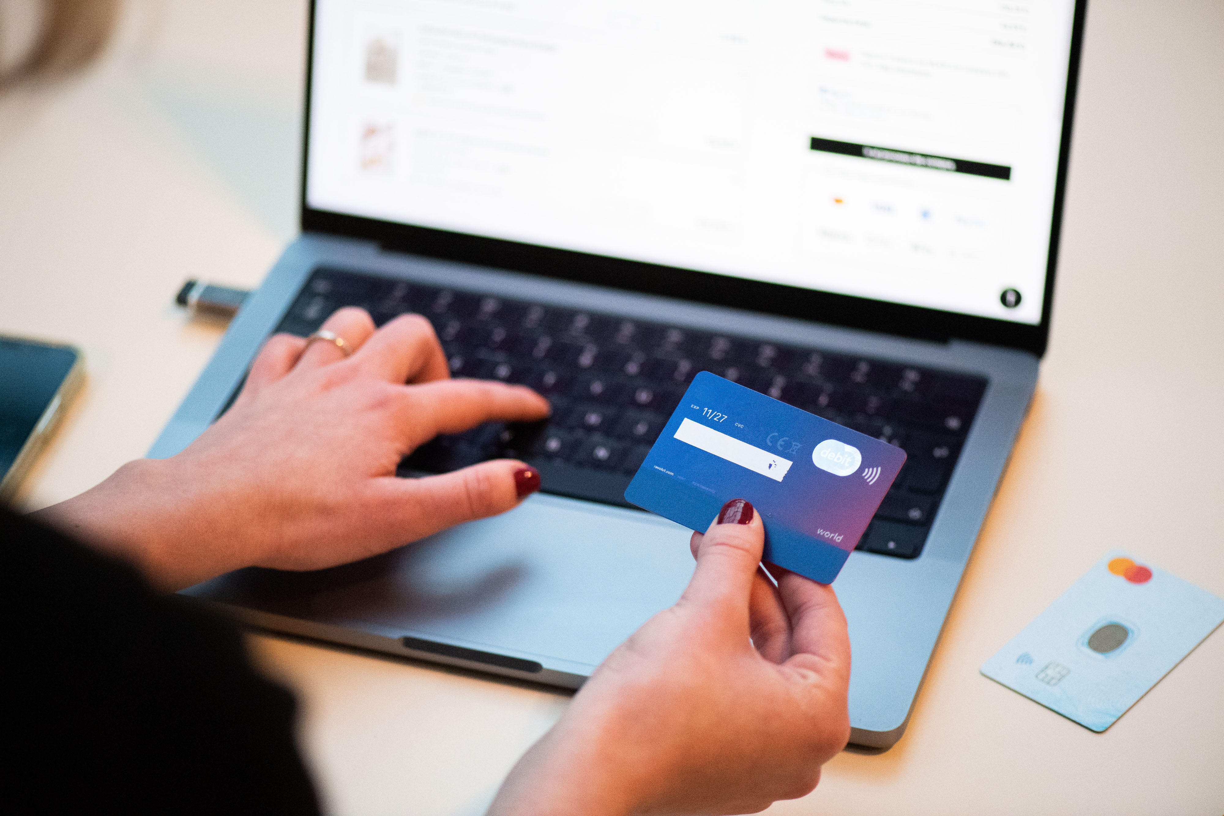 Shopping online with bank card