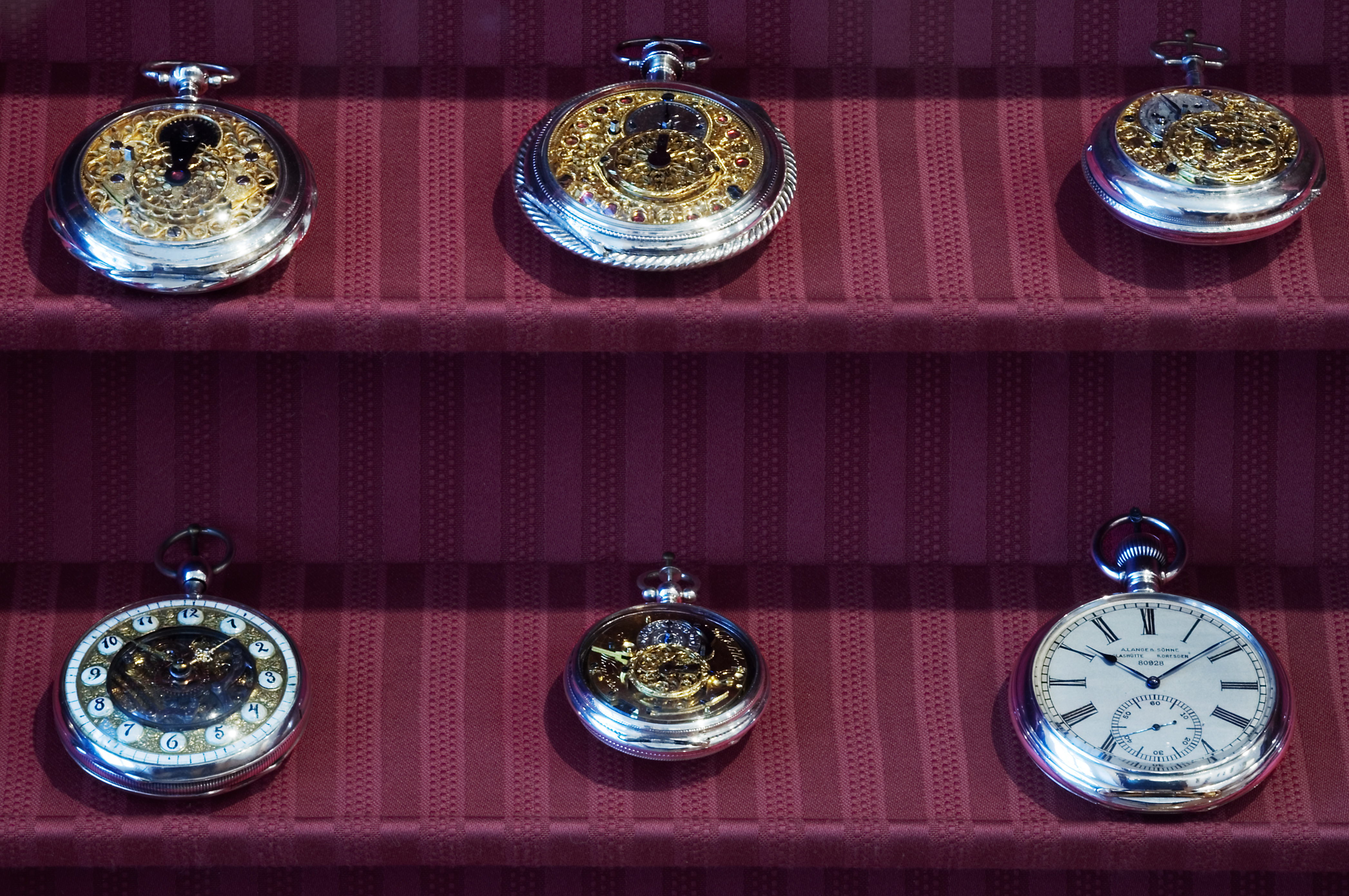 Vienna - Vintage pocket watch display - 0499